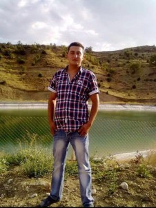 Arkadaşını Öldürüp Toprağa Gömdü