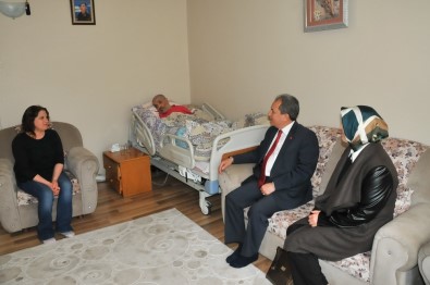 Başkan Akkaya'dan Şehit Ailelerine Ziyaret