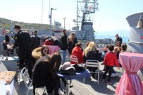 KIBRIS BARIŞ HAREKATI - Foça Deniz Üs Komutanlığına Ziyaretçi Akını