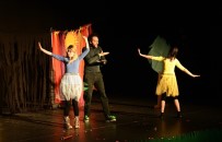 MALTEPE BELEDİYESİ - Maltepe Belediyesinden Çocuklara İngilizce Tiyatro Oyunu