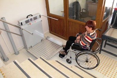 Ayvalık Adliyesi'nde Engeller Ortadan Kaldırıldı