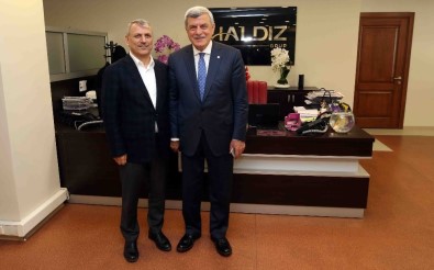 Başkan Karaosmanoğlu, Haldız Grup'u Ziyaret Etti