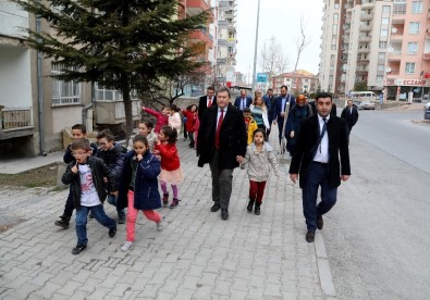 Başkan Palancıoğlu'ndan Minik Öğrencilere Sürpriz