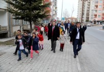 ÇOCUK PARKI - Başkan Palancıoğlu'ndan Minik Öğrencilere Sürpriz