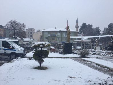 Dinar'da Kar Yağışı
