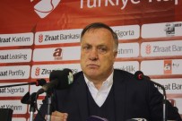 DICK ADVOCAAT - Fenerbahçe Kayseri'den Galibiyetle Ayrıldı