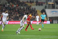 UMUT BULUT - İlk Yarıda Tek Gol Vardı