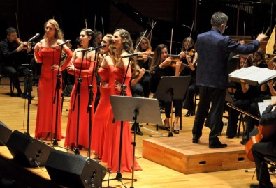 İtalyan Sopranolar İzmir'e Büyülü Bir Gece Yaşattı