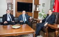 TEMEL KARAMOLLAOĞLU - Karamollaoğlu'ndan Vali Taşyapan'a Ziyaret