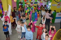 YAPRAK SARMA - Ortaca'da, Çocukların Maskeli Balo Coşkusu