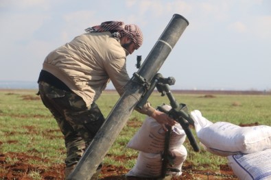 Ösgür Suriye Ordusu, YPG'nin Yönetimi Altındaki Demokratik Suriye Güçlerinden 7 Militanı Öldürdü