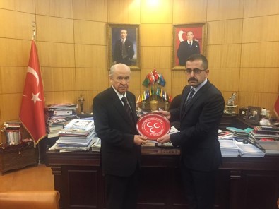 Ülkü Ocakları MHP Genel Başkanı Bahçeli'yi Ziyaret Etti