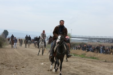 Atlar Kocagür'de Çanakkale Şehitleri İçin Koştu