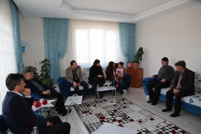 Başkan Akdoğan'dan Şehit Ailelerine Ziyaret