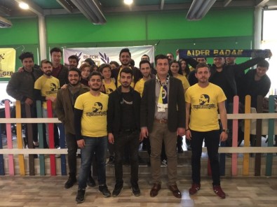 Bilecik'te Genç Fenerbahçeliler Kahvaltıda Buluştu