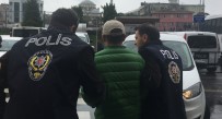 FLASH BELLEK - İstanbul Adliyesinin 'Yardımsever' Dolandırıcısı Yakayı Ele Verdi