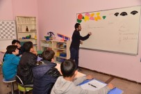 AKıL OYUNLARı - Matematik Ve Akıl Oyunları Atölyesi 120 Çocukla Açıldı