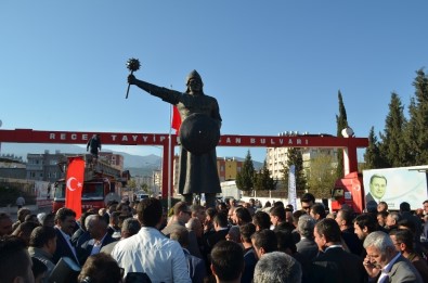 Süleyman Şah'ın Heykeli Törenle Açıldı