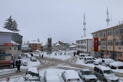 Tokat'ta Kar Yağışı Yüksek Kesimlerde Etkili Oldu