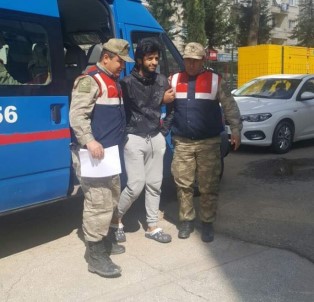 Türkiye'ye Giriş Yasağı Bulunan 'Savaşçı' Kod İsimli Şahıs Adıyaman'da Yakalandı