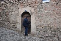 VIRANE - 265 Yıllık Hanı Satılığa Çıkardı