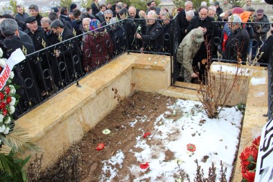 Aşık Veysel Kabri Başında Anıldı