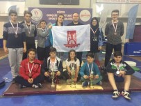 HALTER TAKIMI - Bilecik Belediyespor Halter Takımı Düzce'den 3 Kupa Ve 11 Madalya İle Döndü