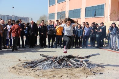 Edirne'de Nevruz Ateşi Yakıldı