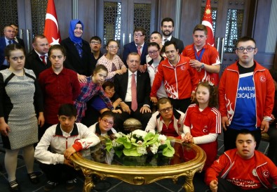 Erdoğan, Down Sendromlu Çocukları Kabul Etti