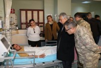 YILDIRIM DÜŞMESİ - Hakkari'de Yıldırım Düştü, 4 Asker Yaralandı