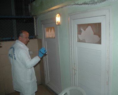 Taziye evi tuvaletinde ölü bulundu