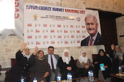 Adıyaman'da  'Büyüklerimize Hürmet Kararımız Evet' Programı Düzenlendi