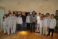 ŞAMPİYONLUK KUPASI - Başkan Kocadon, Şampiyon Minikleri Ağırladı