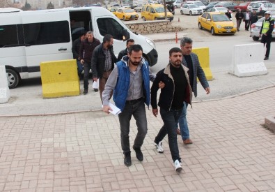 Elazığ'da PKK/KCK Operasyonu Açıklaması 5 Şüpheli Adliyeye Sevk Edildi