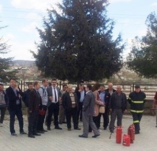 Hisarcık'ta Milli Eğitim Ve Okul Personeline Yangın Eğitimi