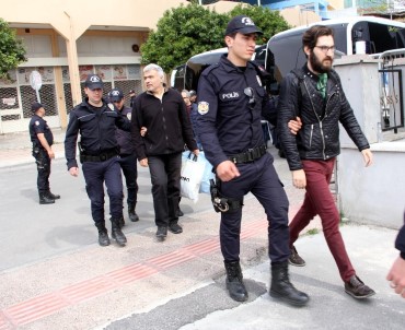 Mersin'de 'Bylock'çu 17 Polis Adliyeye Sevk Edildi