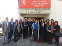 Sağlık Personelinden Huzurevi Ziyareti