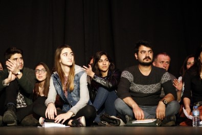 Şiir Sevdalılarını Buluşturan Gece