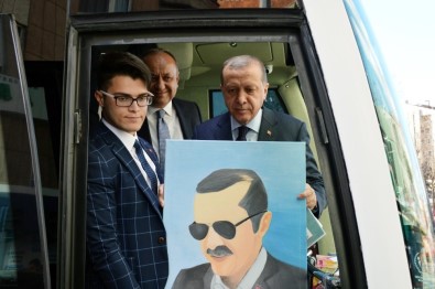 Üniversite Öğrencisinden Cumhurbaşkanı Erdoğan'a Tablo