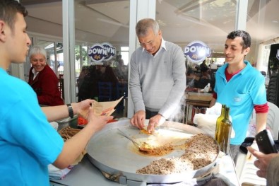 Başkan Tarhan'dan Konuklara Tantuni Ziyafeti