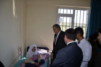 BAKIM MERKEZİ - Harran Üniversitesi Rektörü Taşaltın, Bakım Evinde Kalan Yaşlıları Ziyaret Etti