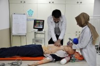SIMÜLASYON - NEÜ'de Tıp Ve Sağlık Öğrencilerine Uygulamalı Eğitim