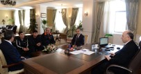 HÜSEYİN ÇELİK - Şampiyon Sporcular Vali Azizoğlu'nu Ziyaret Etti
