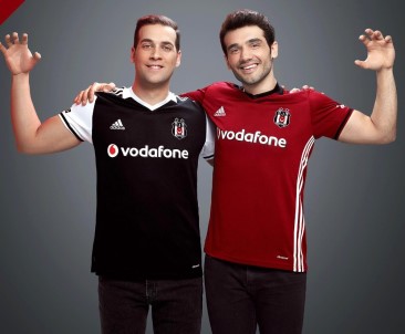 Vodafone Karakartal'ın Yeni Marşını Beşiktaşlı Taraftarlar Yazdı