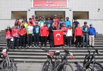 ŞEHİTLERİ ANMA GÜNÜ - 30 Bisikletli Çanakkale Şehitleri İçin Yola Çıktı
