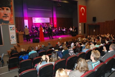 Bir Tatlı Huzur Korosu'ndan Türk Sanat Müziği Konseri