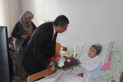 Dr. Happani, Yaşlı Hastaları Evlerinde Ziyaret Etti