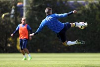 İSMAIL KÖYBAŞı - Fenerbahçe, Karabükspor Maçı Hazırlıklarını Sürdürdü