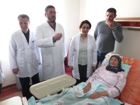 KARAÇAY - Karnından 15 Kiloluk Kitle Çıktı