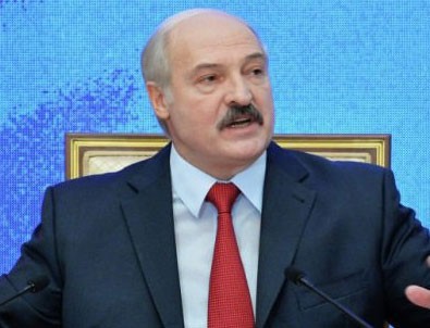 Lukaşenko: Provokatörleri iki ülke finanse ediyor
